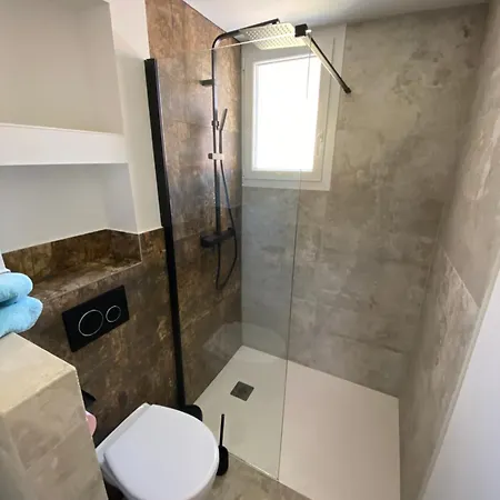 « l'observatoire » 6 Personnes Apartment *