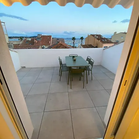 « l'observatoire » 6 Personnes Apartment *